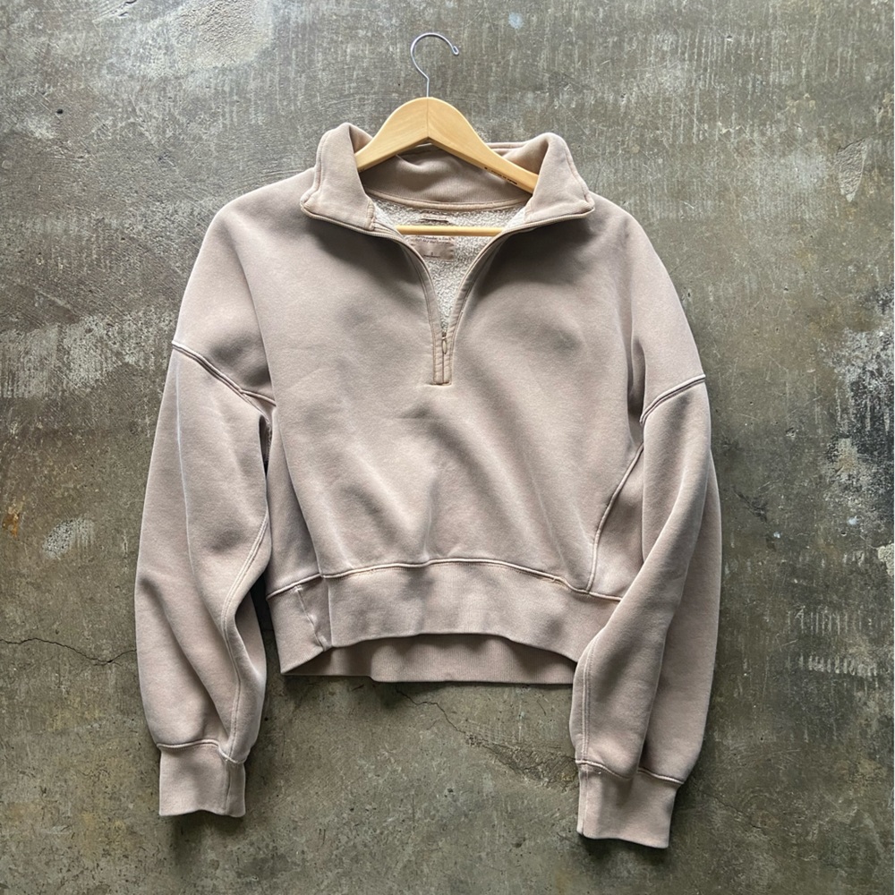 Abercrombie Sunday Crop